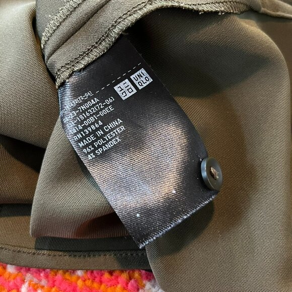 Set of 2 Uniqlo Drape Dolman Short-Sleeve Blouses, Black and Green, size Small - Picture 14 of 16